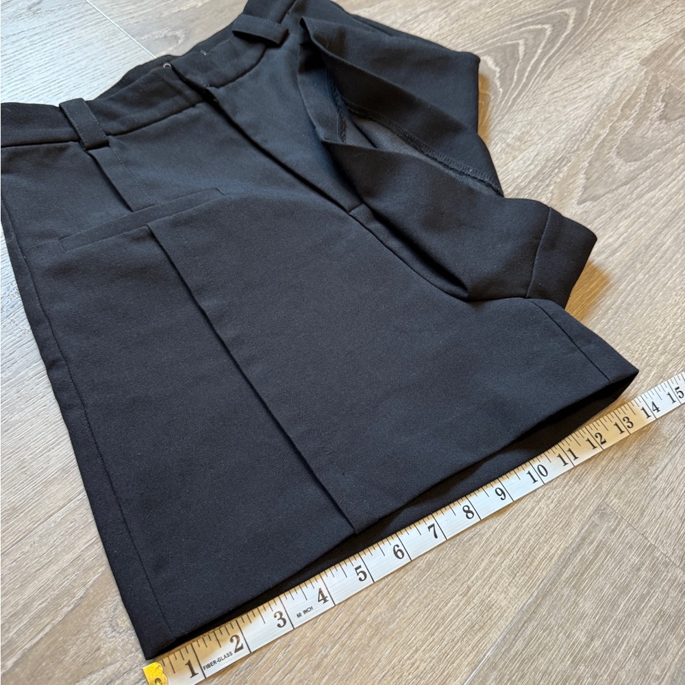 OSMOSE~High Waist Classic Black Women's Shorts~ Size M ( run small ) - Picture 9 of 10